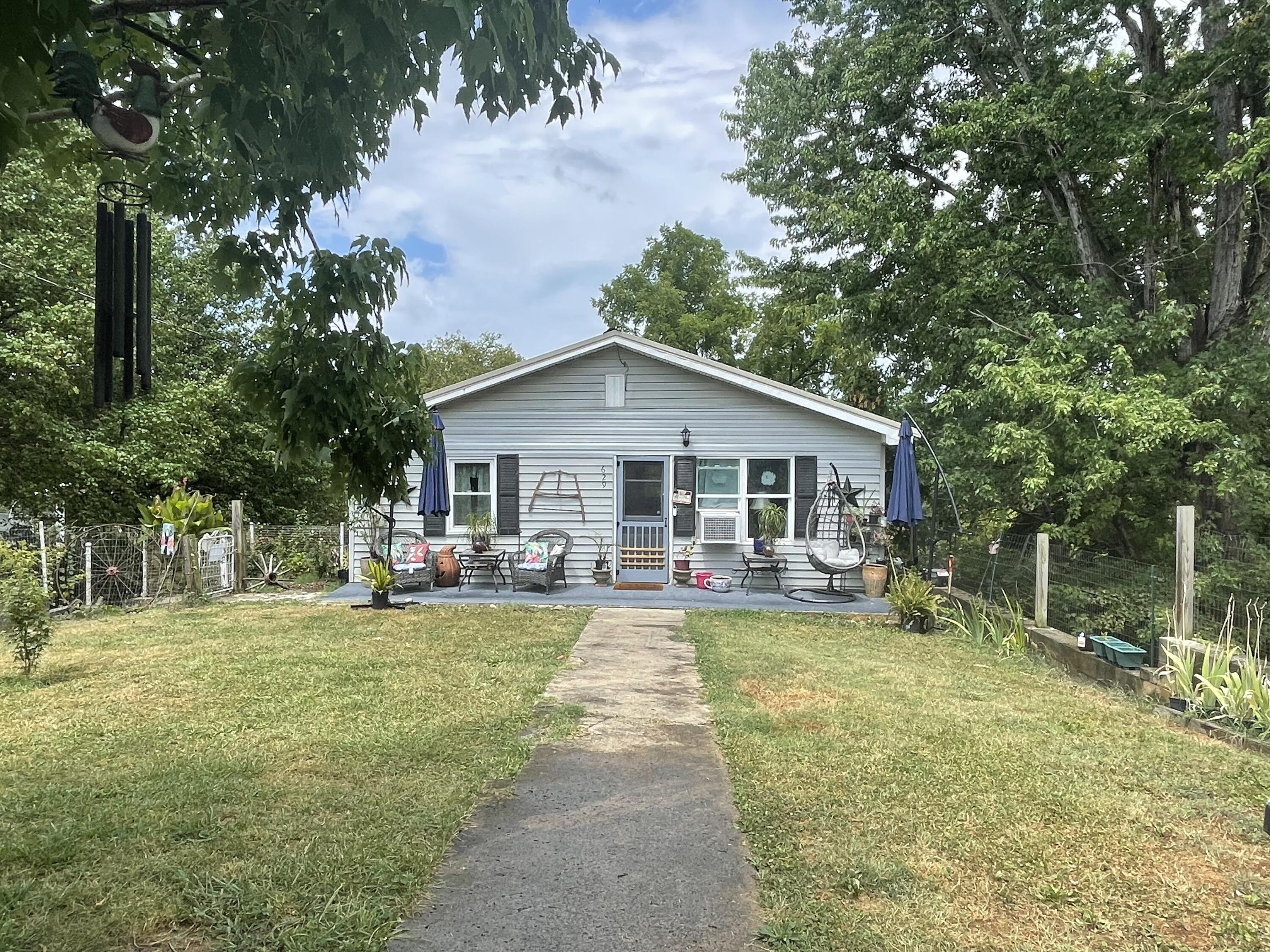 Upper Broad St, Newport, TN 37821