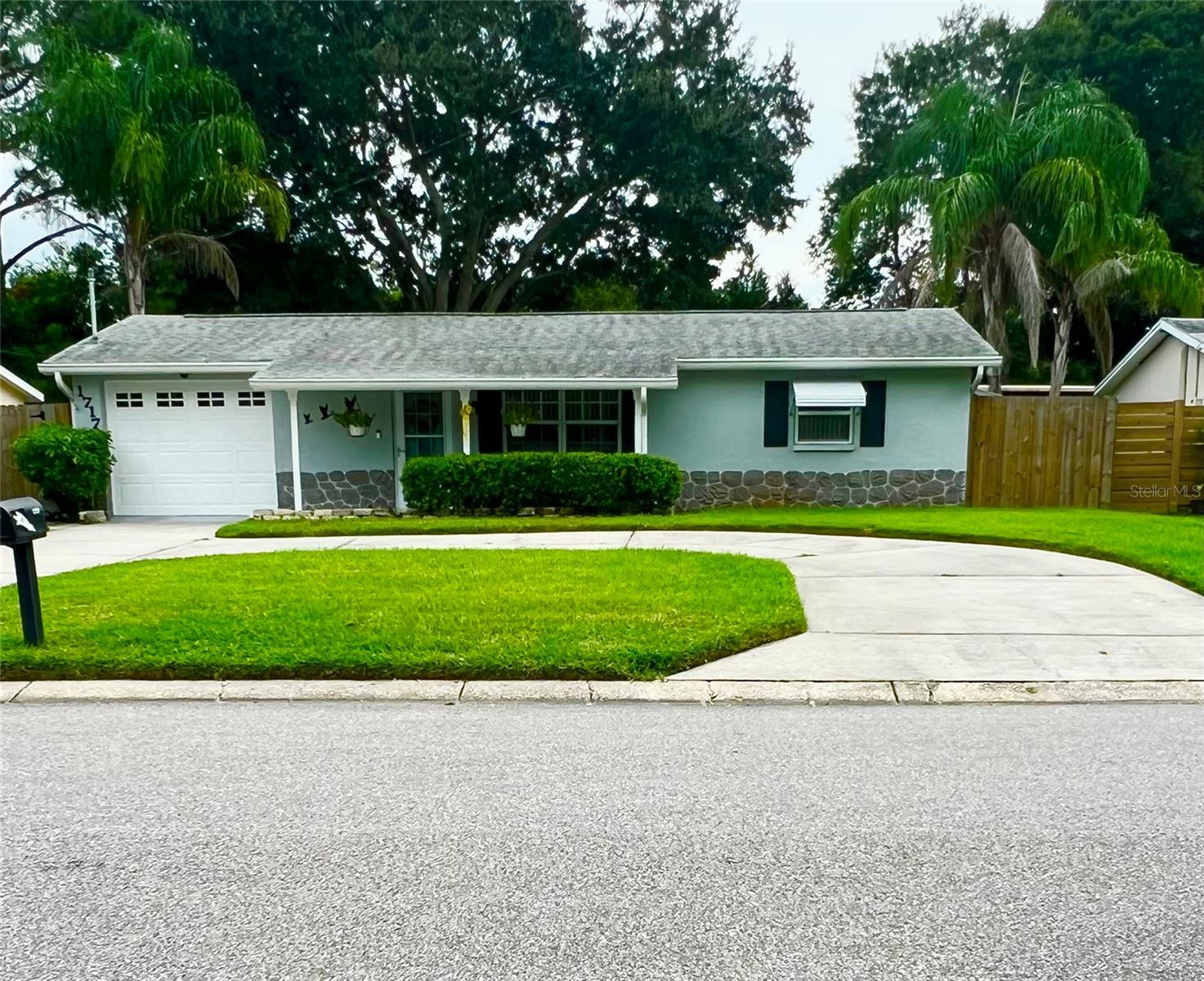 Linwood Cir, Clearwater, FL 33755
