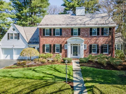 35 Arnold Rd, Wellesley, MA, 02481-2819 | Card Image