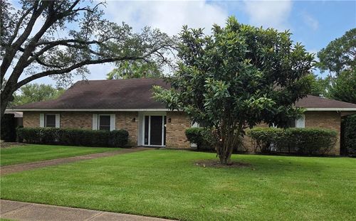 208 Ridgewood Blvd, Alexandria, LA, 71303-3320 | Card Image