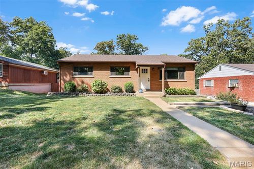 4135 Hickory Hill Dr, Saint Louis, MO, 63129-3821 | Card Image