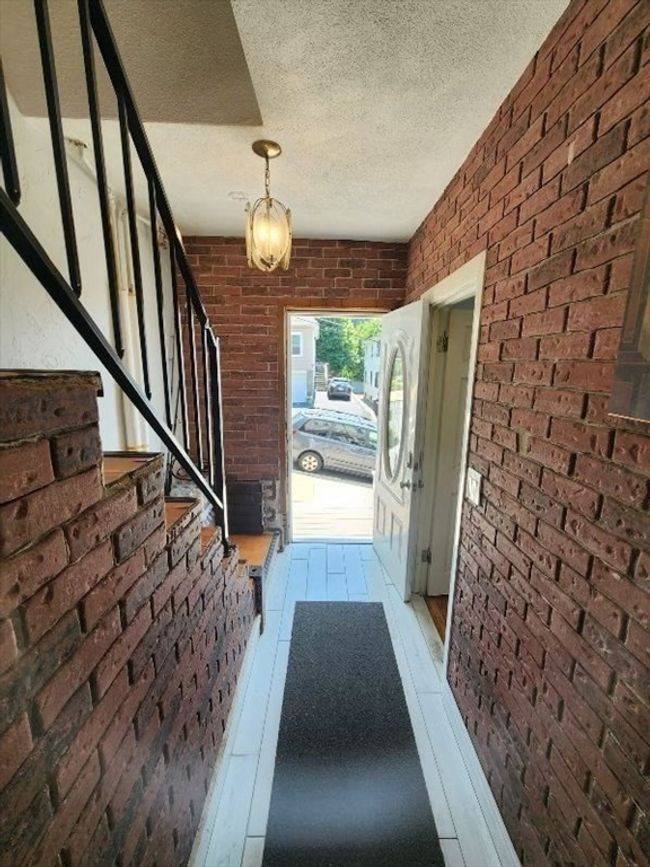 14 Russell St, Home with 6 bedrooms, 2 bathrooms and 5 parking in Everett MA | Image 11