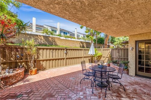 25231 Tanoak Ln, Lake Forest, CA, 92630-7003 | Card Image
