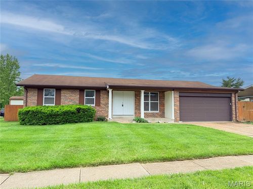 1052 S Compton Ave, Saint Louis, MO, 63104-1705 | Card Image