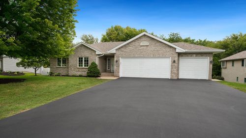 9337 River View Trl, Roscoe, IL, 61073-6606 | Card Image