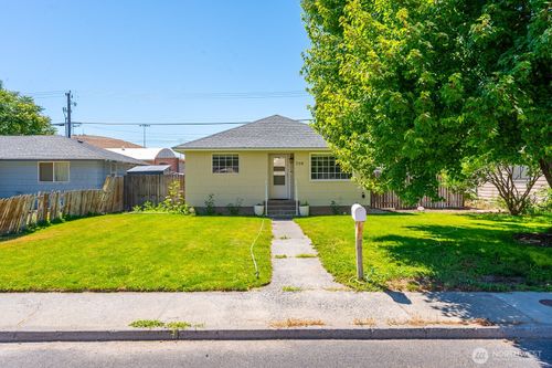 759 C St Nw, Ephrata, WA, 98823-1645 | Card Image