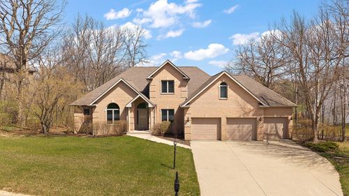 363 Tremont Ln, Valparaiso, IN, 46385-7700 | Card Image
