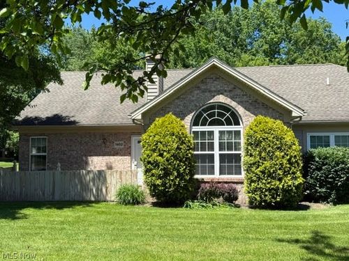 1402 Willow Brook Dr Ne, Warren, OH, 44483-4650 | Card Image
