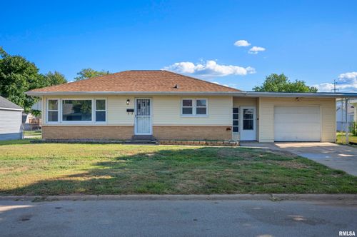 6 Dirksen Ct, Pekin, IL, 61554-2052 | Card Image