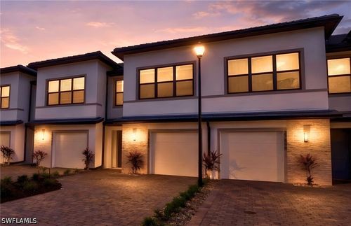 27876 Radiant Ct, BONITA SPRINGS, FL, 34135-3571 | Card Image