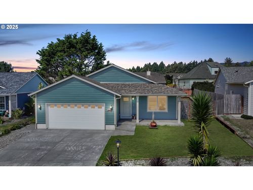 96408 Oceanside Dr E, Brookings, OR, 97415-7108 | Card Image