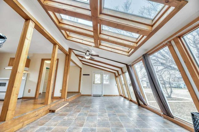 96 2 Avenue W, House other with 3 bedrooms, 2 bathrooms and 2 parking in Tilley AB | Image 5