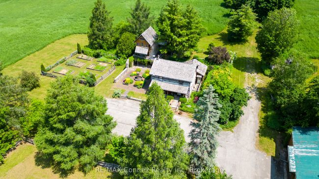 13233 5 Th Line, Home with 4 bedrooms, 5 bathrooms and 20 parking in Rockwood ON | Image 44