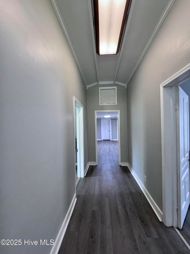 305 E Oak St, House other with 3 bedrooms, 2 bathrooms and null parking in Lake Waccamaw NC | Image 6