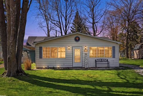 7426 Birchwood Rd, Lexington, MI, 48450-9611 | Card Image