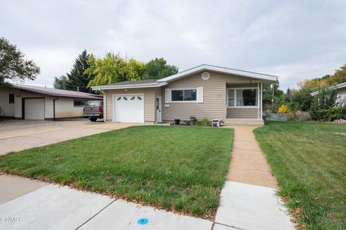 1139 2nd Ave E, Dickinson, ND, 58601-4059 | Card Image