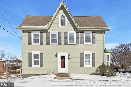 apt-2-371 W Main St, TRAPPE, PA, 19426-1996 | Card Image