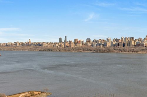 26c-7002 Kennedy Blvd, Guttenberg, NJ, 07093-4926 | Card Image