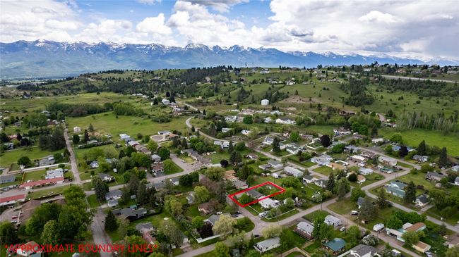 Bird's eye view with a mountain view | Image 14