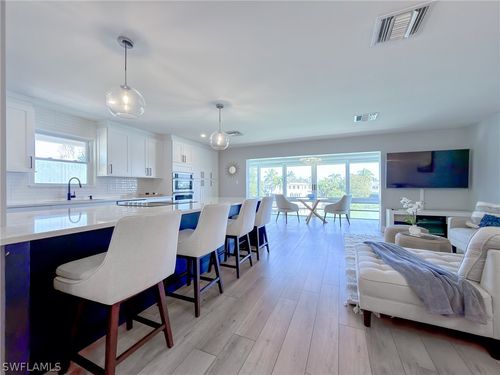 312-1910 Gulf Shore Blvd N, Naples, FL, 34102-4662 | Card Image