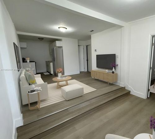 front-5815 Nw 18th Ave, Miami, FL, 33142-2409 | Card Image