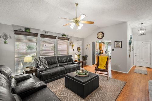 5505 Onyx Ct, Arlington, TX, 76017-0511 | Card Image