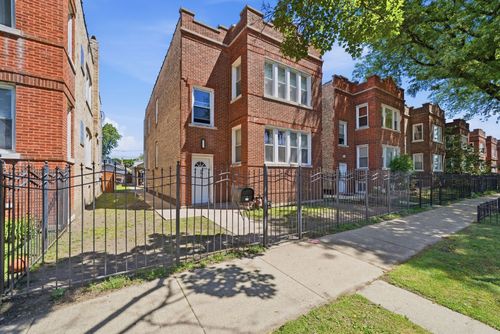 4840 W Wabansia Ave, Chicago, IL, 60639-4538 | Card Image