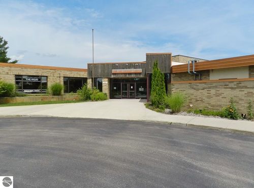 150-7738 N Long Lake Rd, Traverse City, MI, 49685-8226 | Card Image