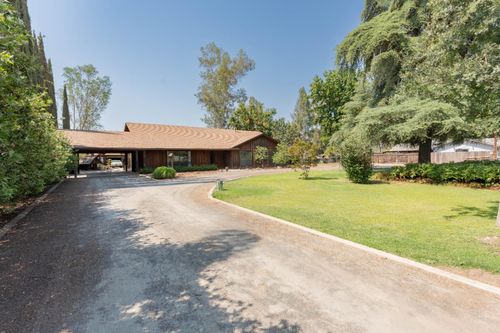 6583 De Woody Ave, Laton, CA, 93242-9503 | Card Image