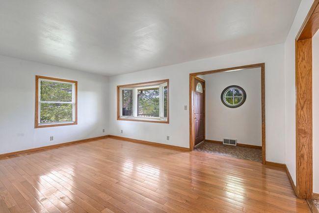 9335 W County Line Rd, House other with 5 bedrooms, 3 bathrooms and null parking in Milwaukee WI | Image 13