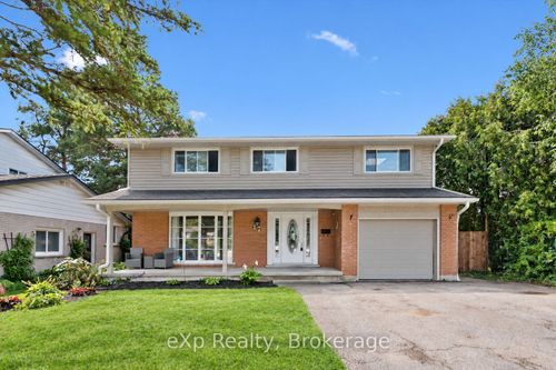 17 Carmine Pl, Guelph, ON, N1E3V2 | Card Image