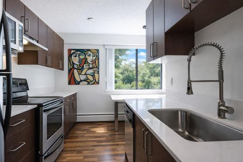 111-2330 Maple St, Vancouver, BC, V6J3T6 | Card Image