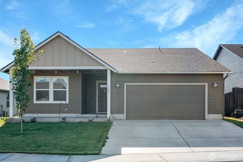 602 Cardinal Ave, Winlock, WA, 98596-8918 | Card Image