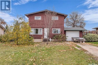 104 4 Ave, House other with 4 bedrooms, 2 bathrooms and null parking in Aberdeen SK | Image 1