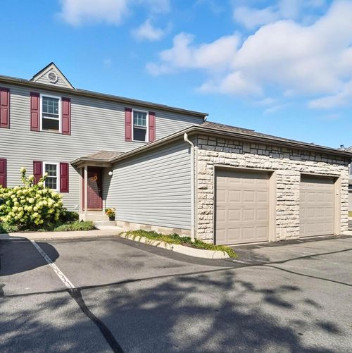 62d-2260 Lila Way, Columbus, OH, 43235-7177 | Card Image