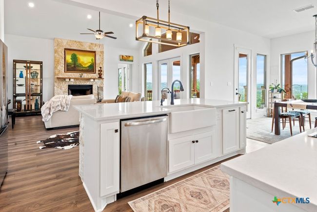 213 Lets Roll Dr, House other with 4 bedrooms, 3 bathrooms and null parking in Fischer TX | Image 13