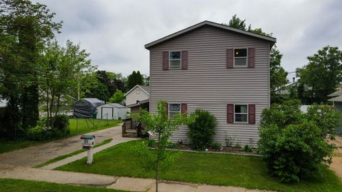 2108 Oak St, Stevens Point, WI, 54481-3853 | Card Image