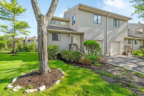 22 Chester Ln, Nanuet, NY, 10954-3835 | Card Image