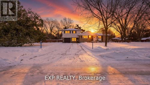 678 Lauderdale Ave, London, ON, N5X1N1 | Card Image