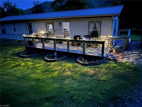 6603 Elk Creek Darby Rd, Ferguson, NC, 28624-9307 | Card Image