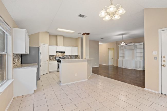 1008 Chippewa, House other with 4 bedrooms, 2 bathrooms and 4 parking in Round Rock TX | Image 12