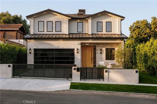 4273 Murietta Ave, Sherman Oaks, CA, 91423-4224 | Card Image