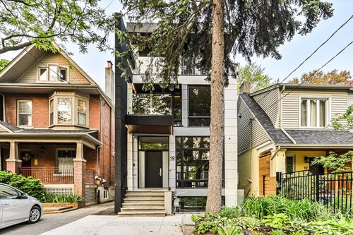 19 Devon Rd, Toronto, ON, M4E2J7 | Card Image