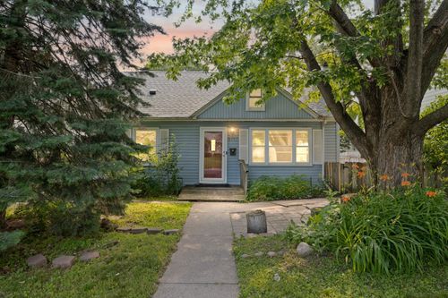 6717 Queen Ave S, Richfield, MN, 55423-2017 | Card Image