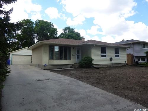4227 Castle Rd, Regina, SK, S4S4N4 | Card Image