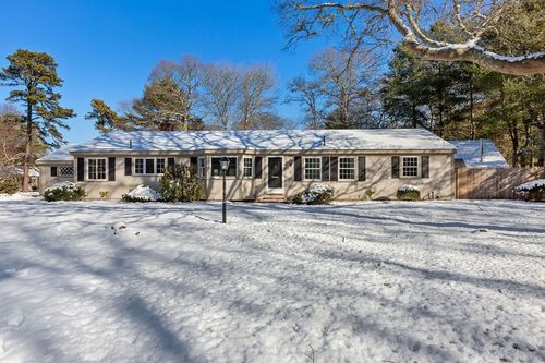 200 Lumbert Mill Rd, Centerville, MA, 02632-3149 | Card Image
