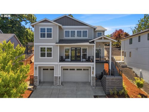934 Nw Baker Crest Ct, McMinnville, OR, 97128-2415 | Card Image