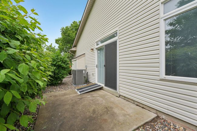 35-web-or-mls-Crystal Pl-1406-035.jpg | Image 25