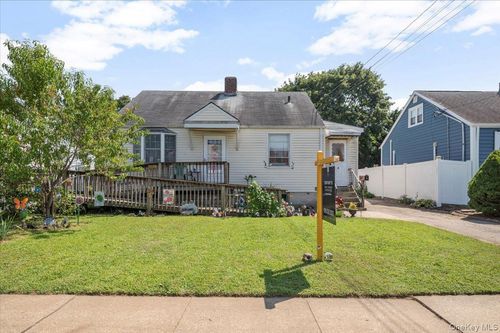 9 Revere Ave, Bethpage, NY, 11714-3115 | Card Image