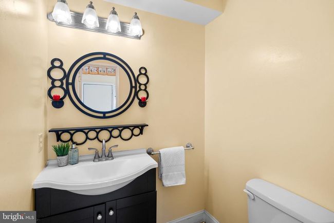12130 Captiva Ct, Townhouse with 2 bedrooms, 3 bathrooms and null parking in RESTON VA | Image 14